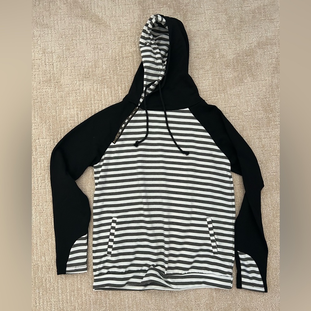 Double hooded long sleeve shirt size Large